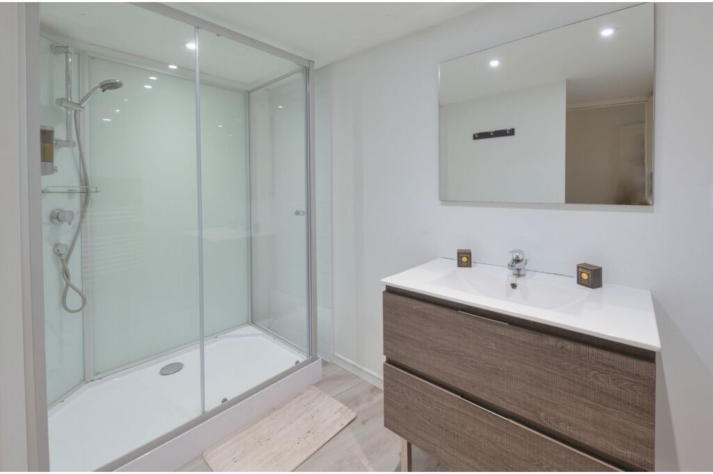 Photo of Bathroom in Centre Ville