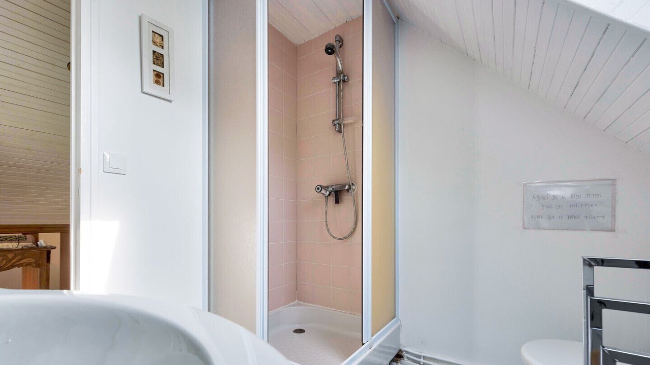 Photo of Bathroom in Plougrescant