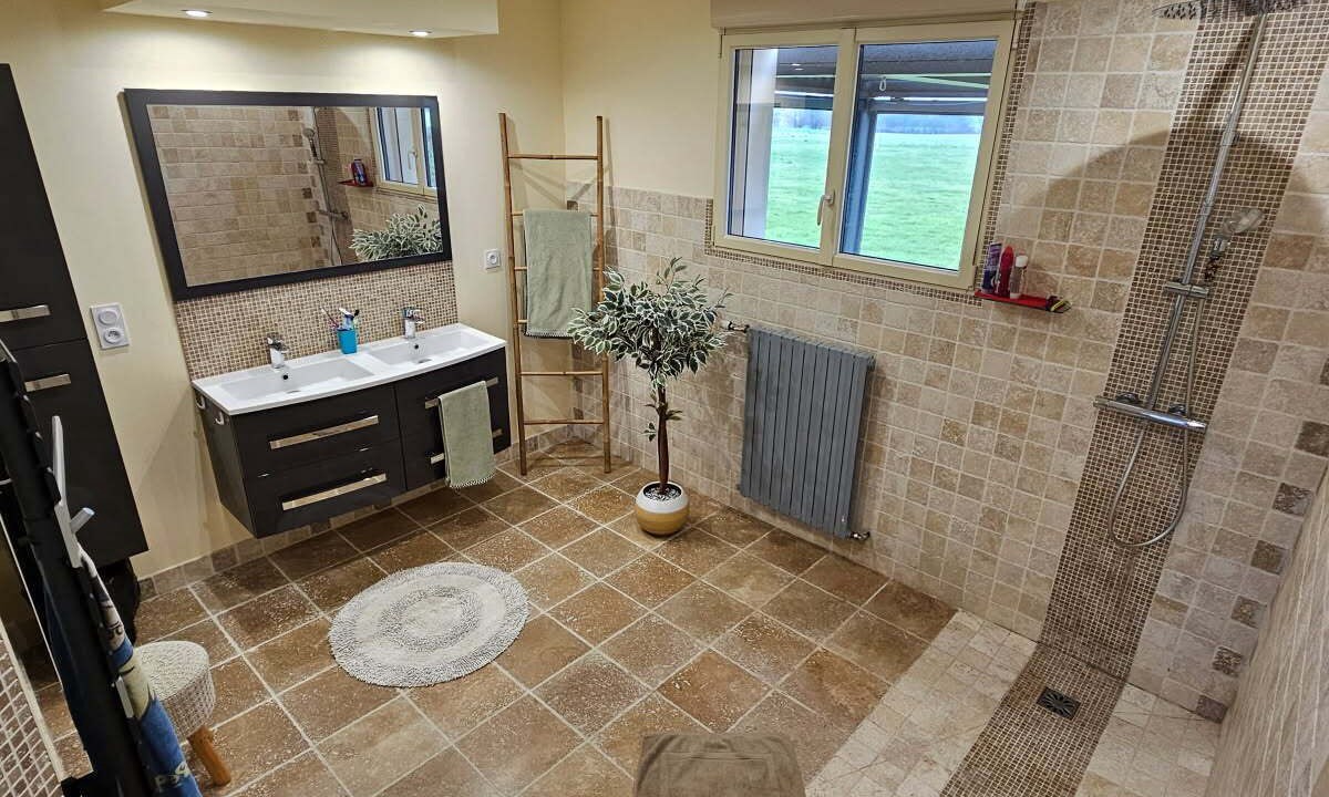 Photo of Bathroom in Frehel