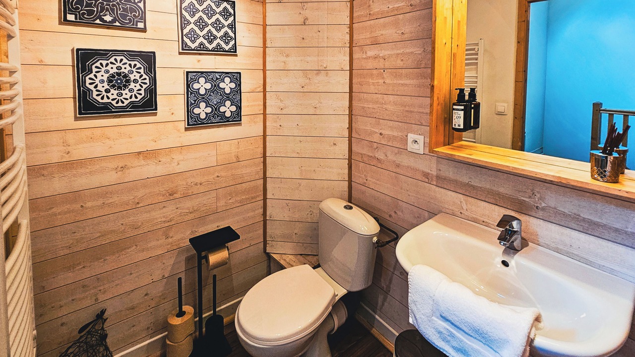 Photo of Bathroom in Etivey
