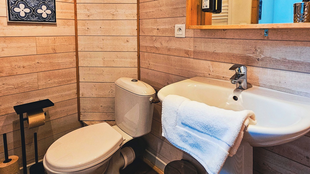 Photo of Bathroom in Etivey