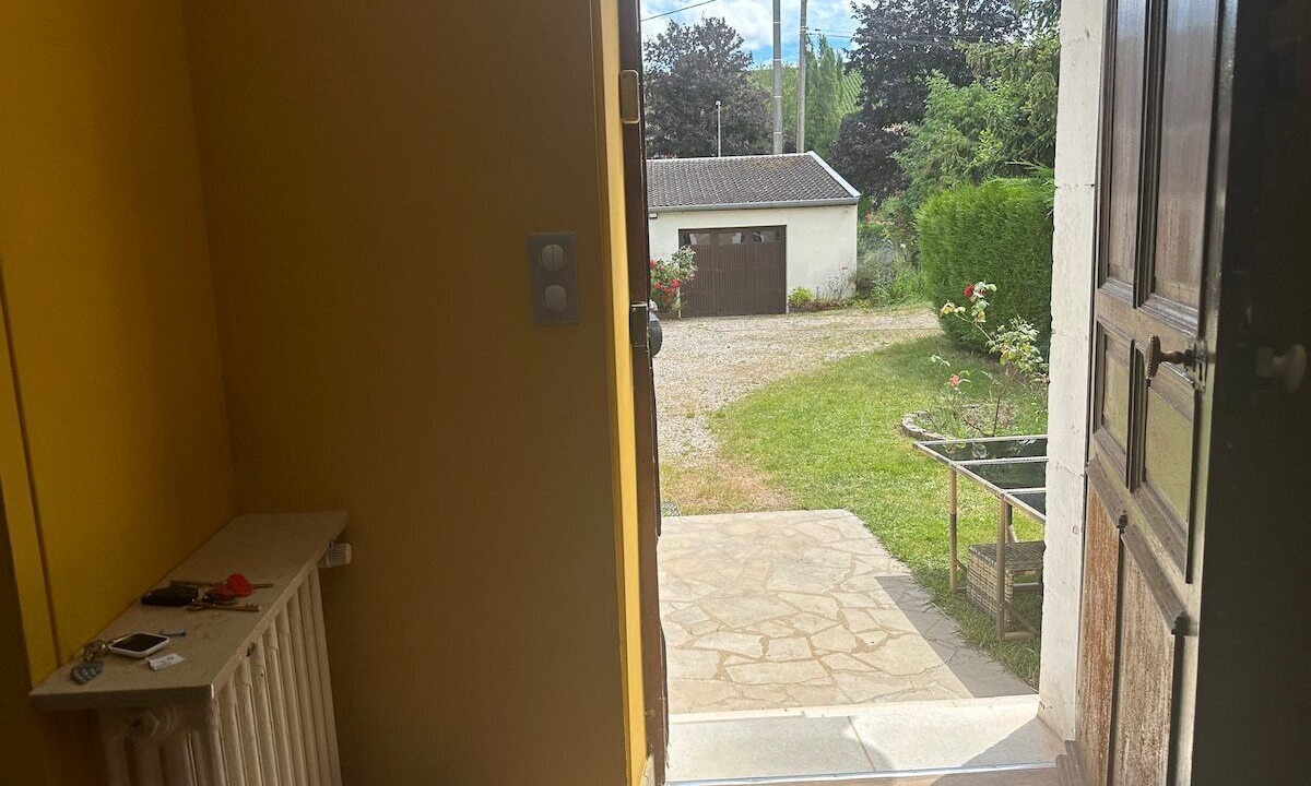 Photo of Others in Beine