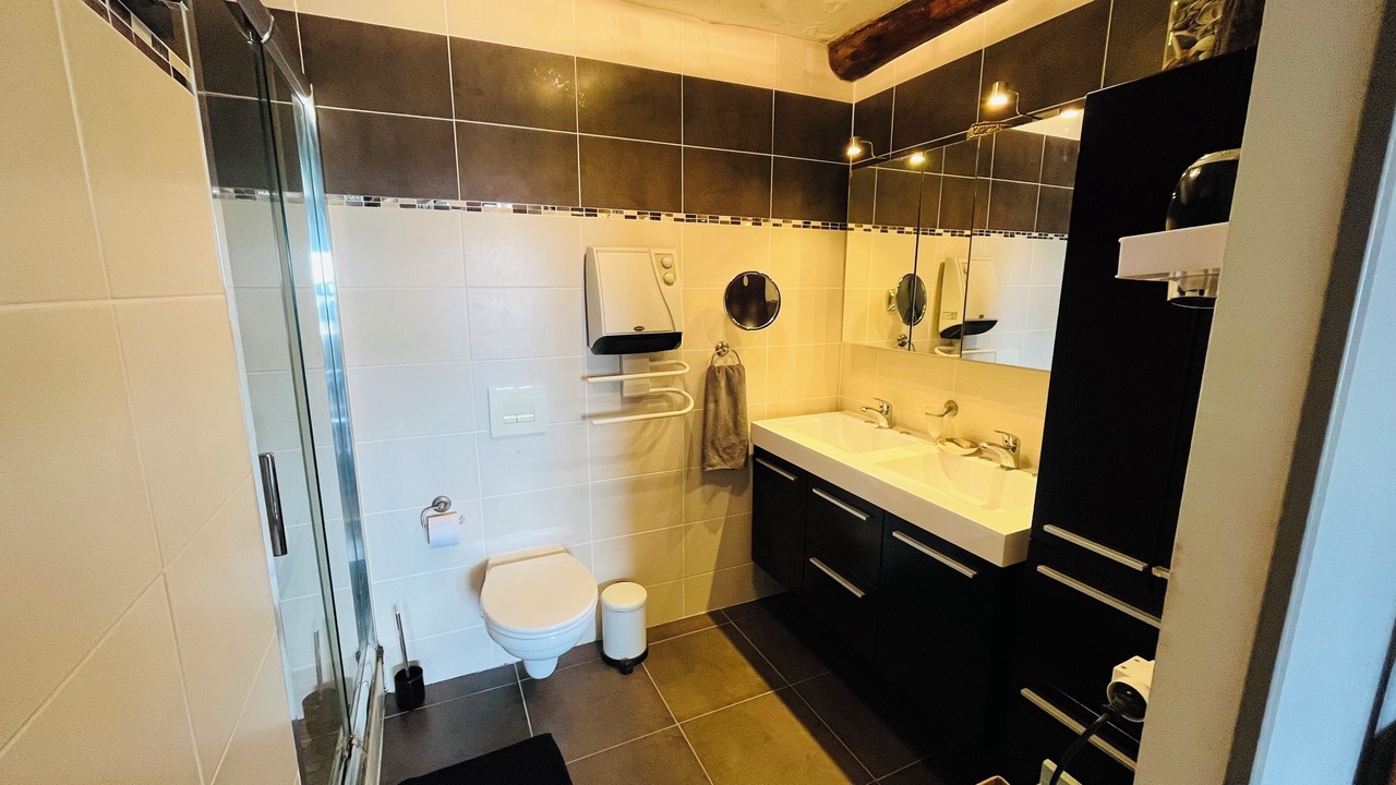 Photo of Bathroom in Ledenon