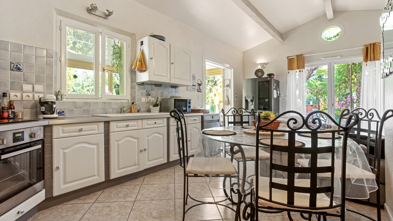 Photo of Kitchen in Cuers