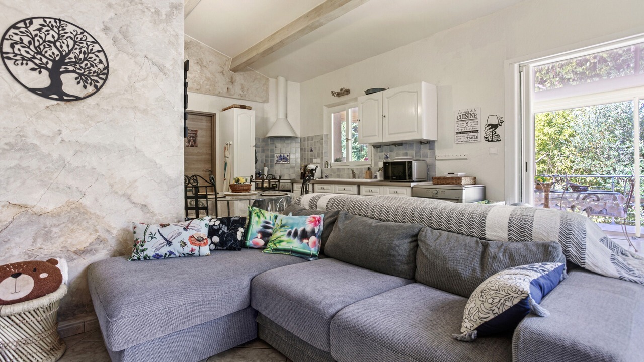 Photo of Livingroom in Cuers