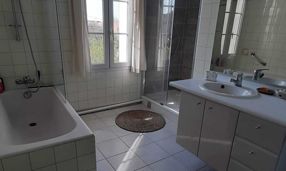 Photo of Bathroom in Redessan