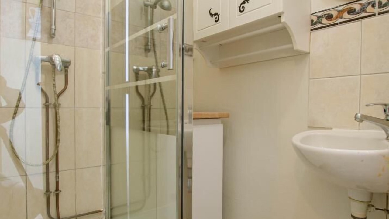 Photo of Bathroom in Jully-sur-Sarce