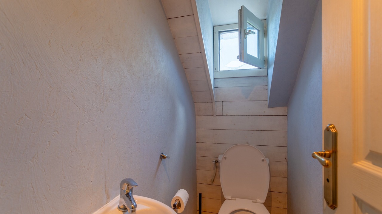 Photo of Bathroom in Ade