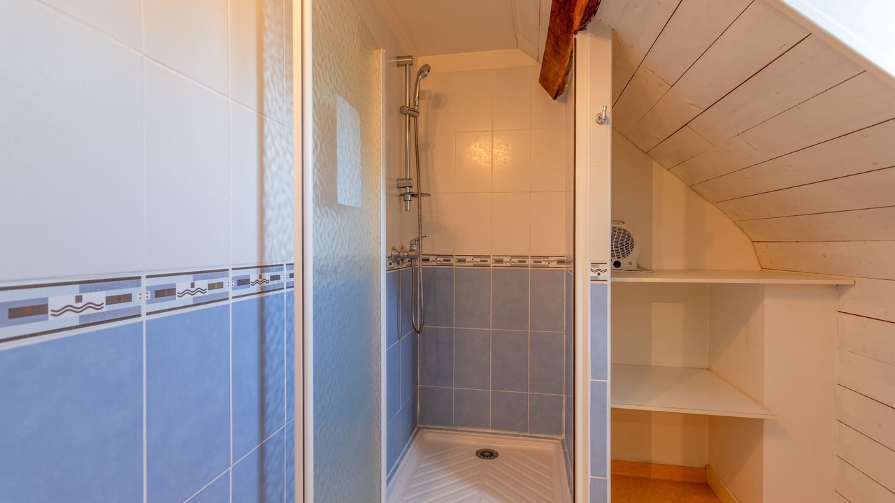 Photo of Bathroom in Ade