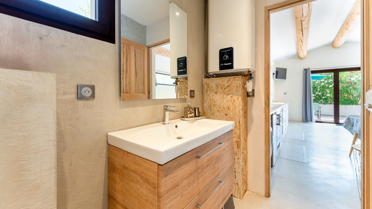 Photo of Kitchen in Saumane-de-Vaucluse