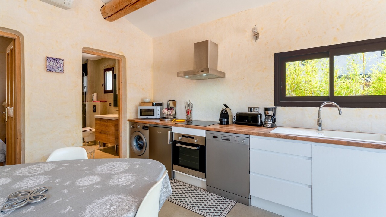 Photo of Kitchen in Saumane-de-Vaucluse