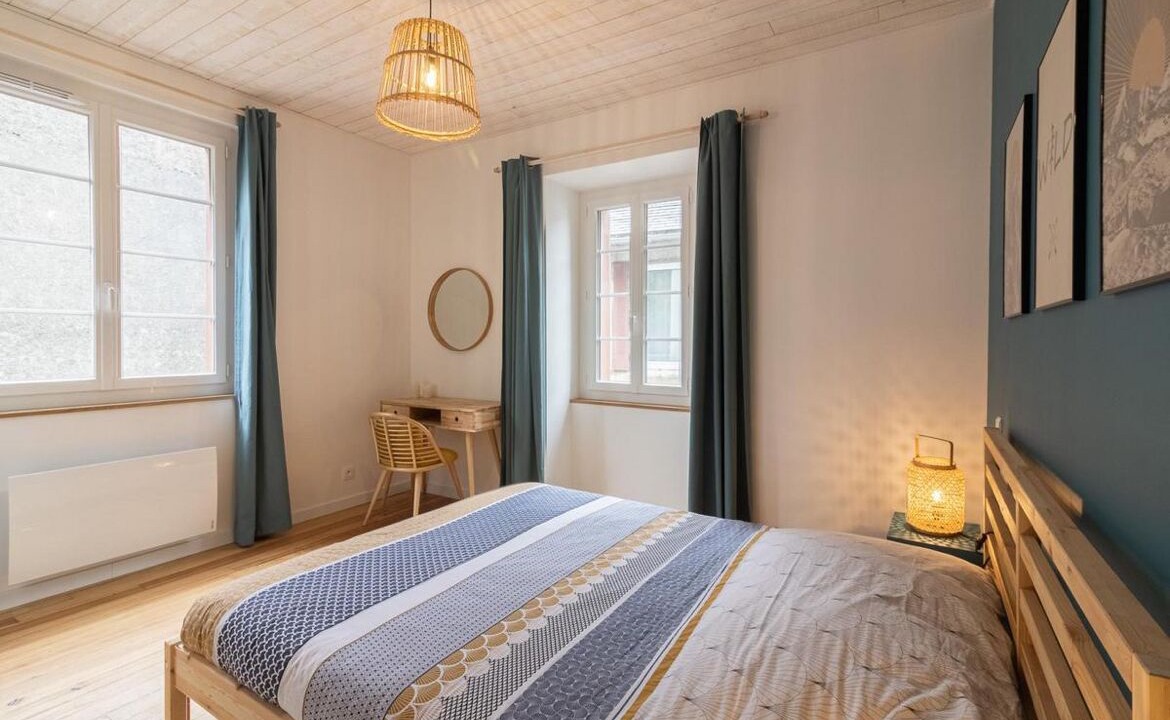 Photo of Bedroom in Sarrancolin