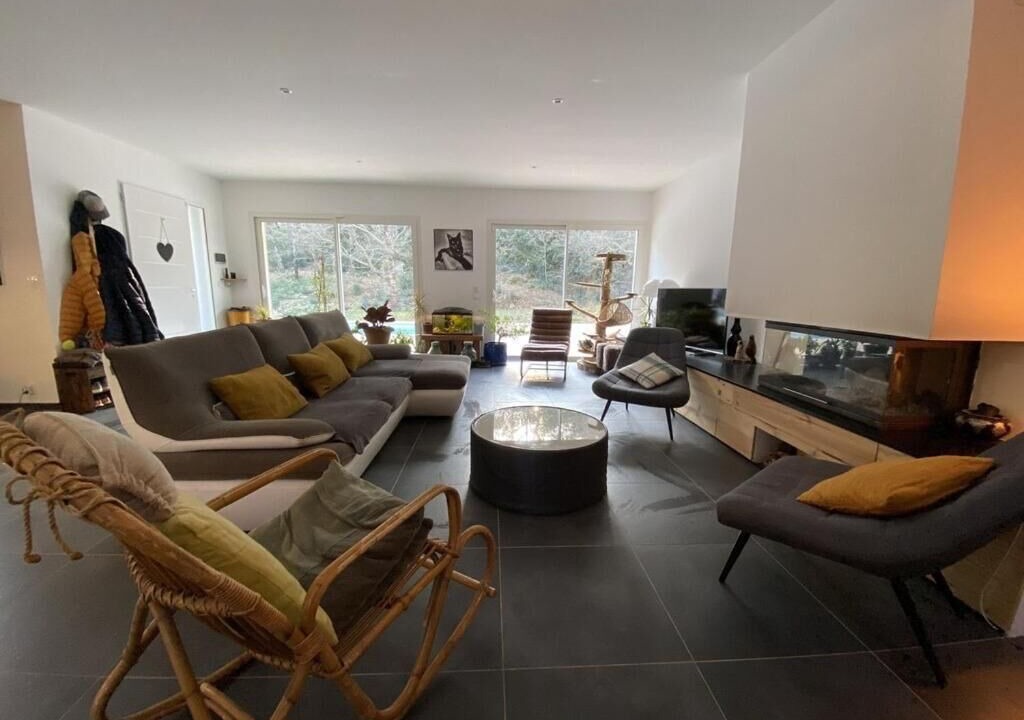 Photo of Livingroom in Nans-les-Pins