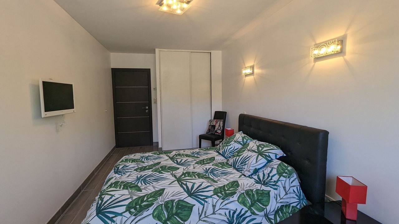 Photo of Bedroom in Longeaux