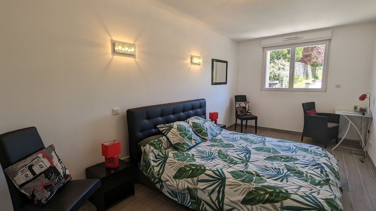 Photo of Bedroom in Longeaux