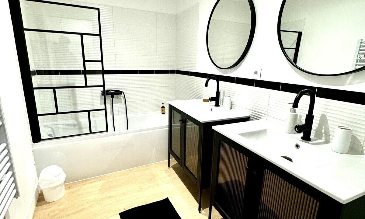 Photo of Bathroom in Verzenay