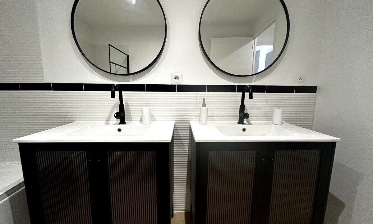 Photo of Bathroom in Verzenay