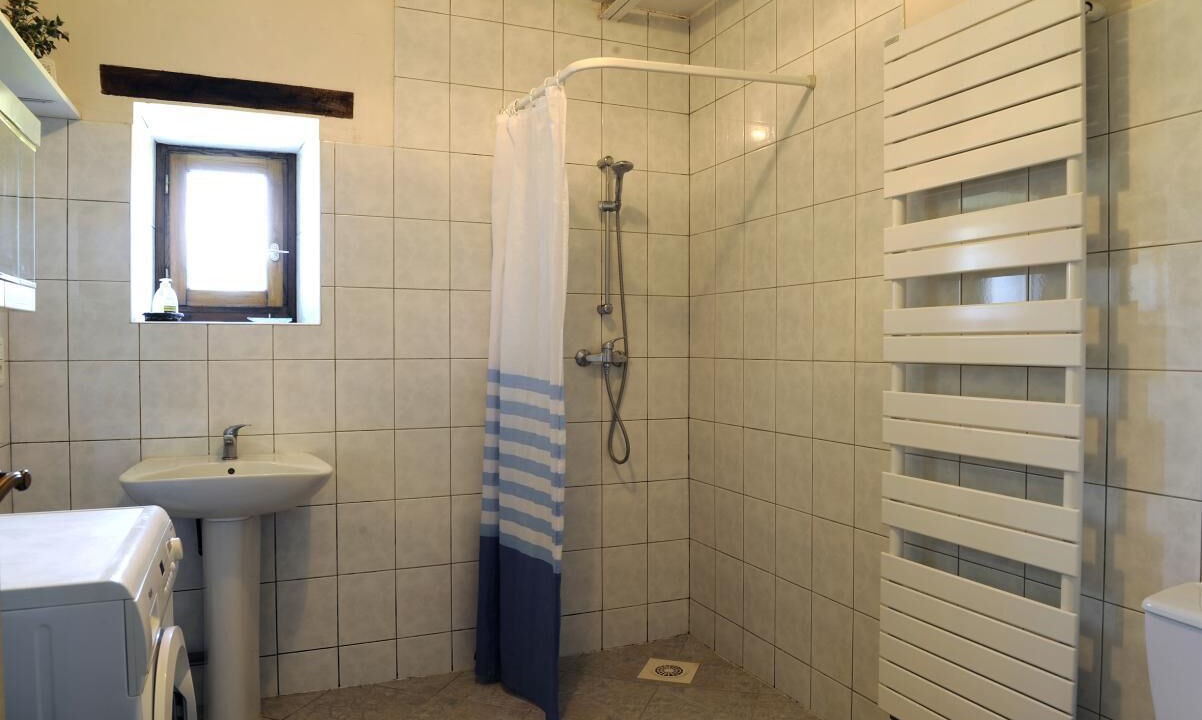 Photo of Bathroom in Colombe-le-Sec