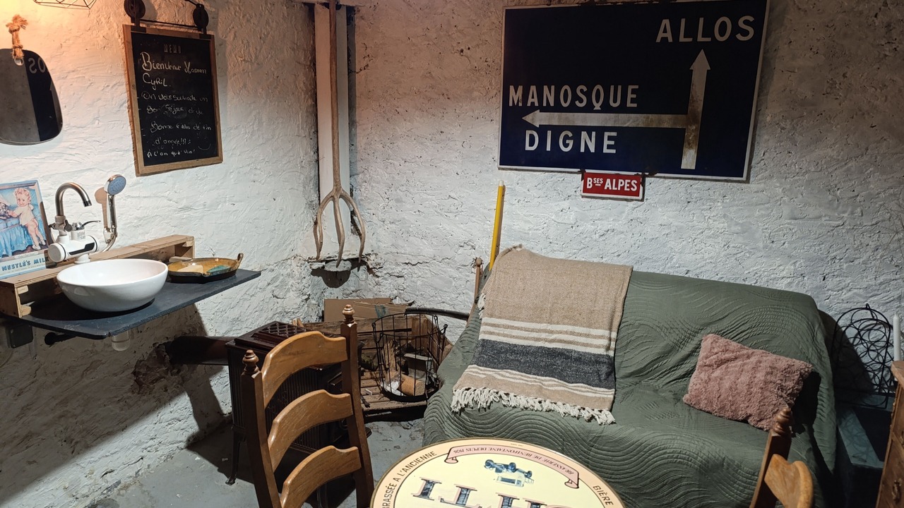 Photo of Livingroom in Saint-Andre-les-Alpes