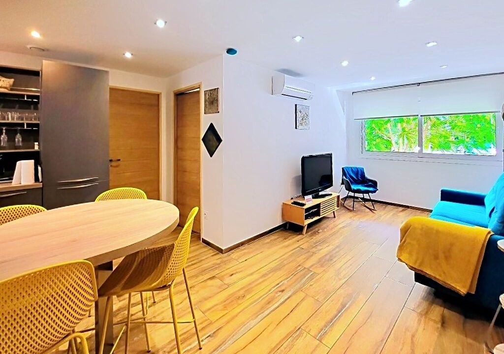 Photo of Livingroom in Le Mourillon