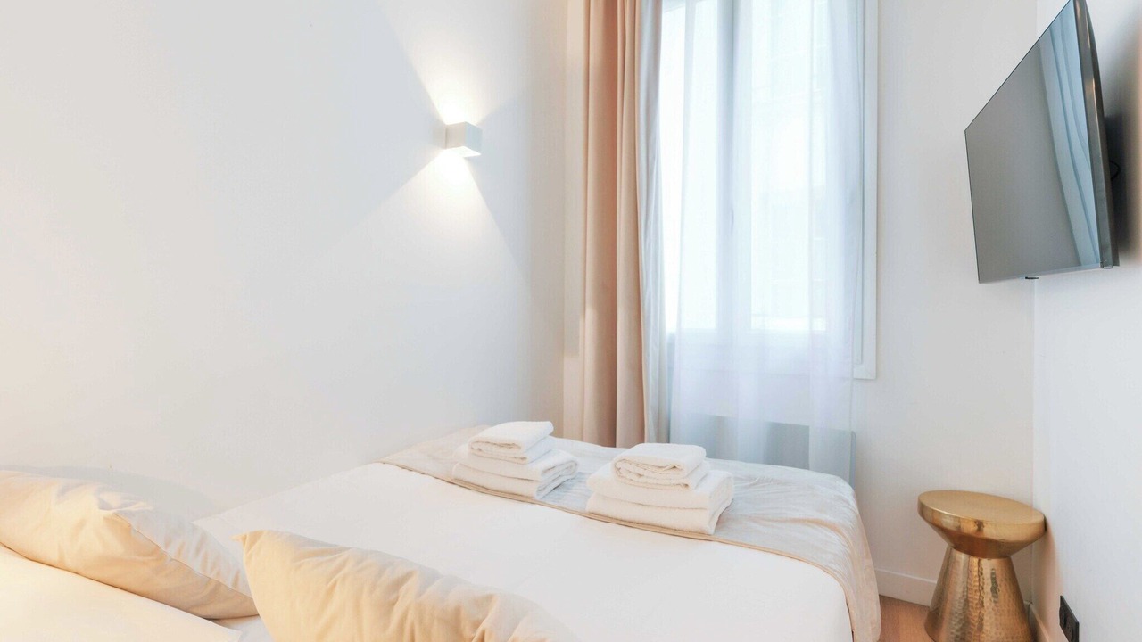 Photo of Bedroom in Sorbonne