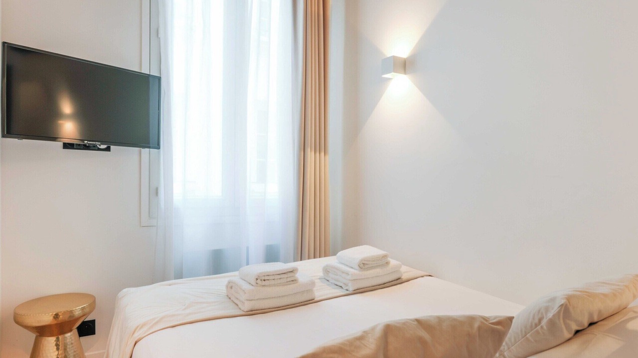 Photo of Bedroom in Sorbonne
