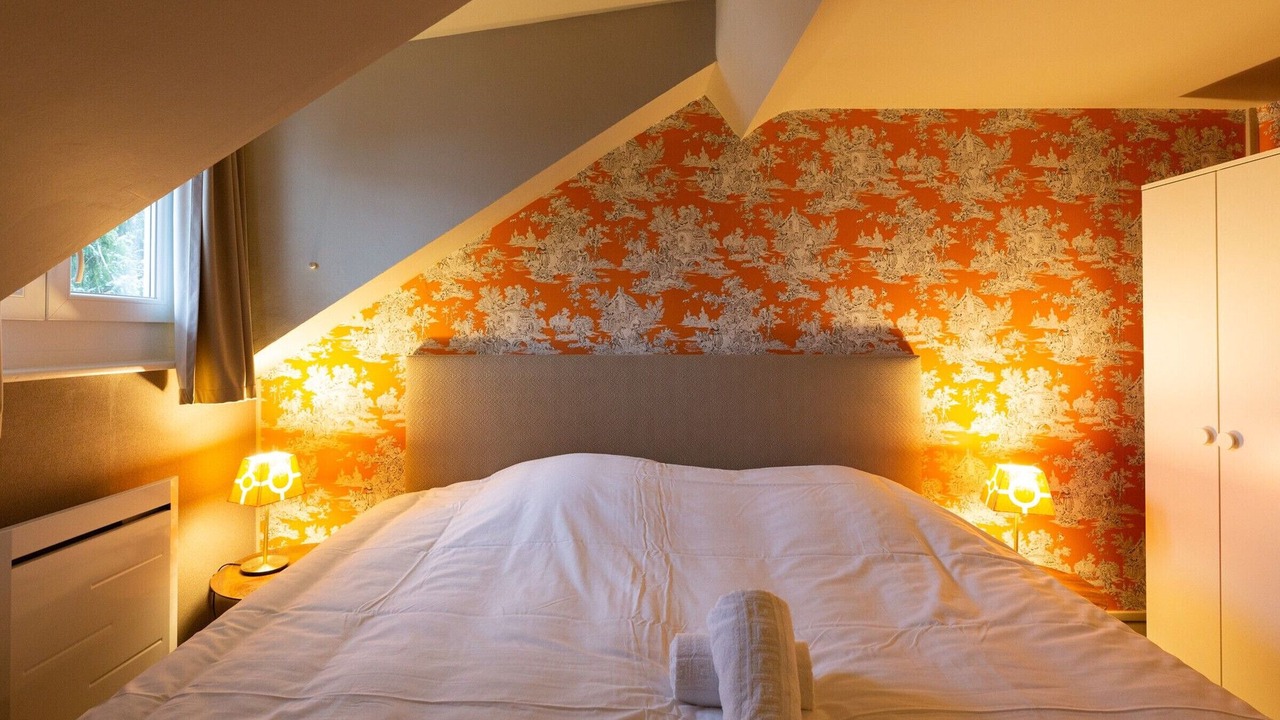 Photo of Bedroom in Poincare - Foch - Anatole France - Croix de Bourgogne