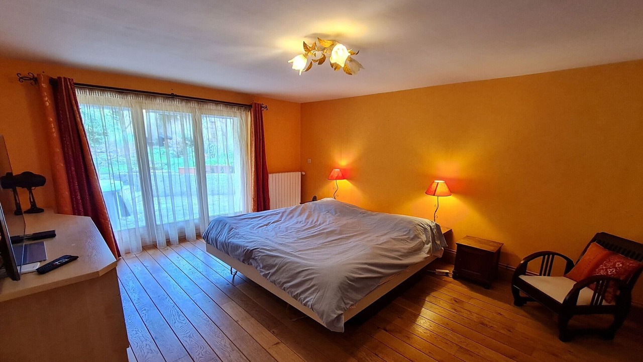 Photo of Bedroom in Bayonville-sur-Mad