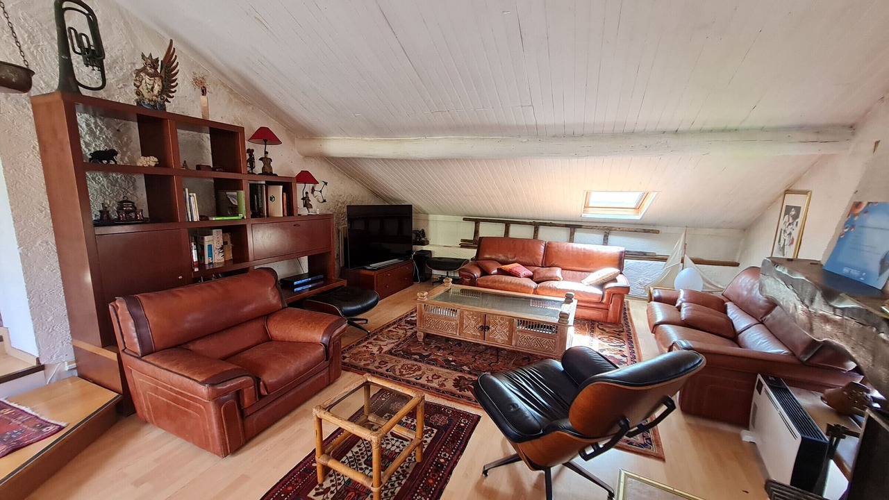 Photo of Livingroom in Bayonville-sur-Mad