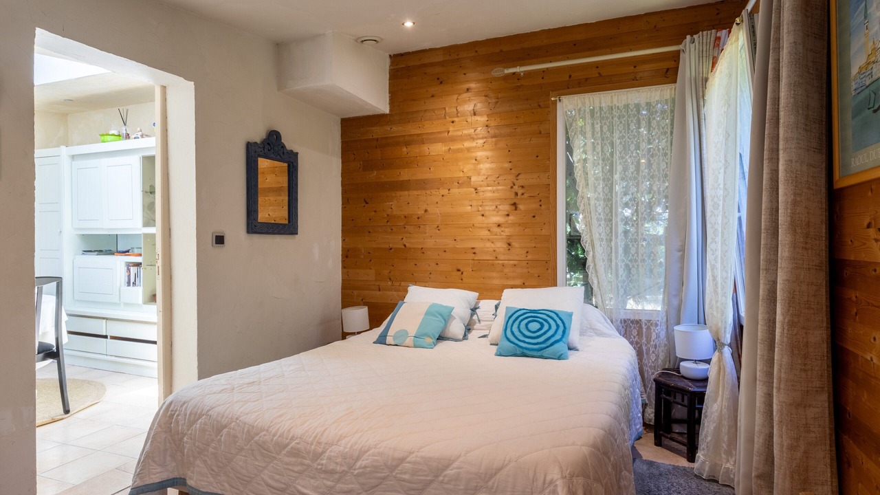 Photo of Bedroom in Lannion