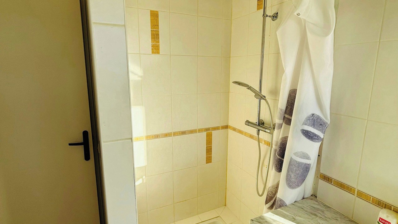 Photo of Bathroom in Reims