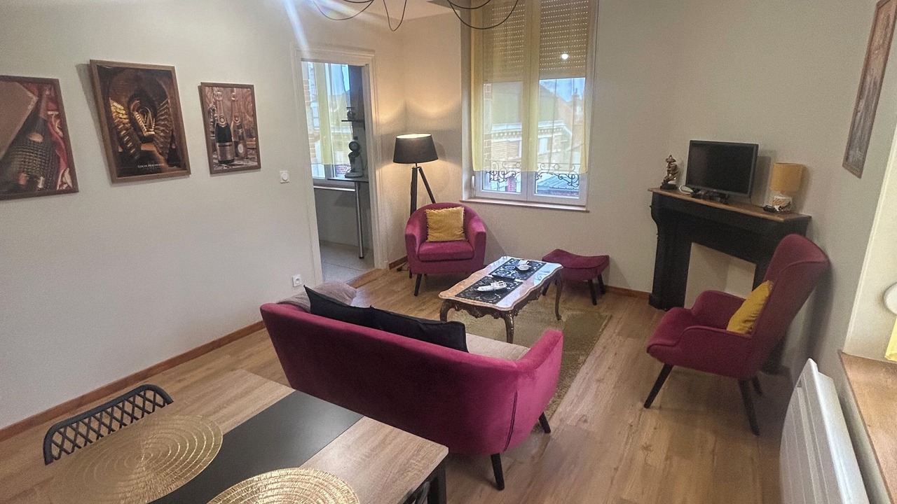 Photo of Livingroom in Ay
