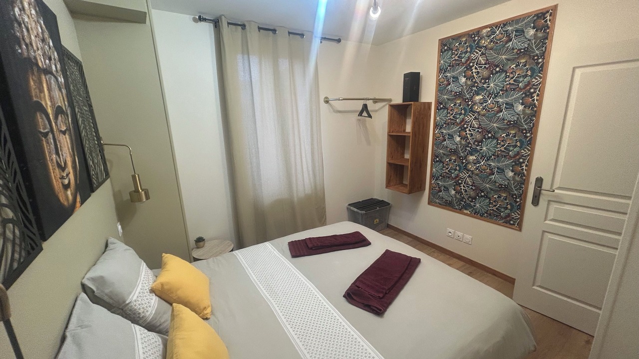 Photo of Bedroom in Ay