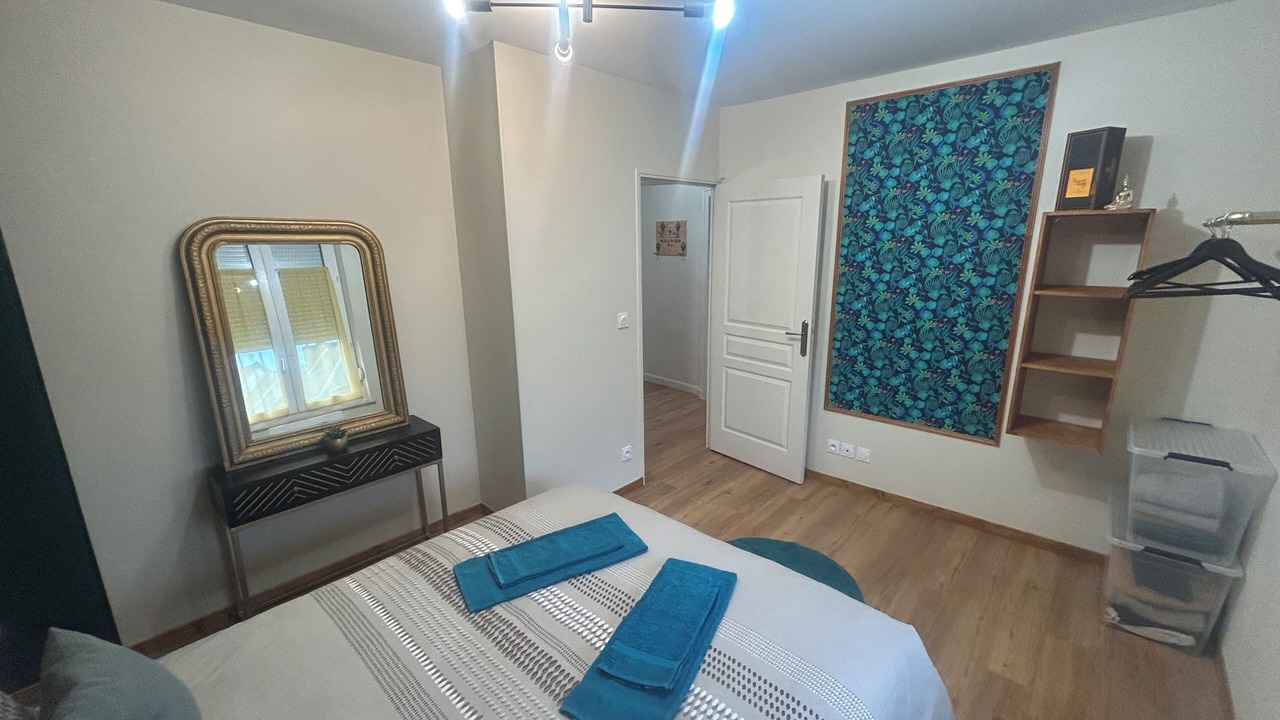 Photo of Bedroom in Ay