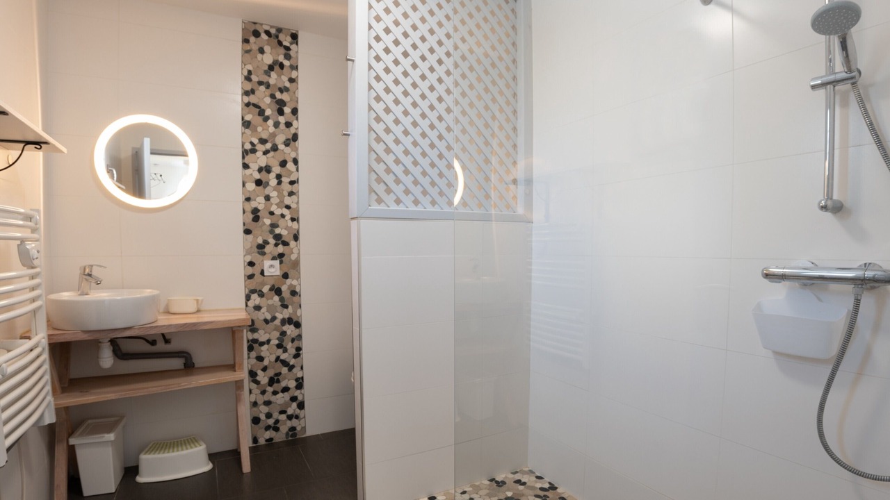 Photo of Bathroom in Sers
