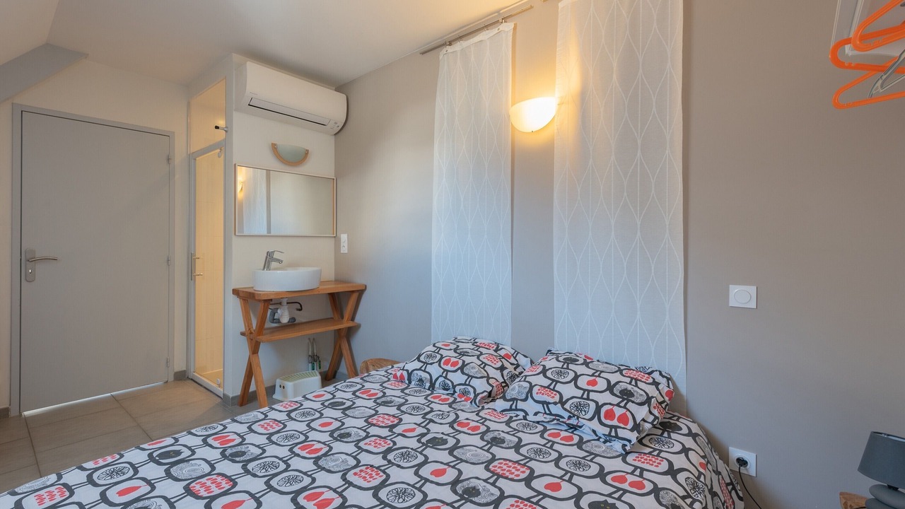 Photo of Bedroom in Sers