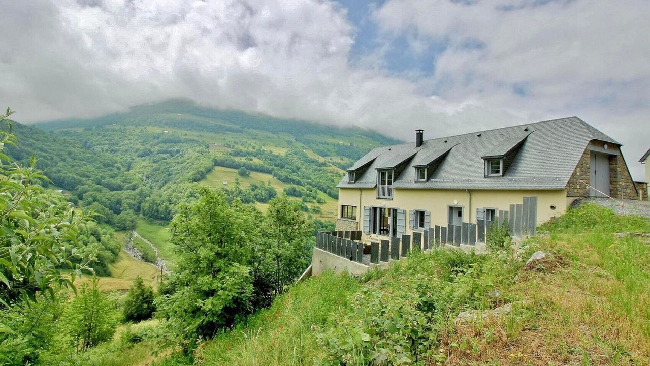 Photo of Outdoor in Sers