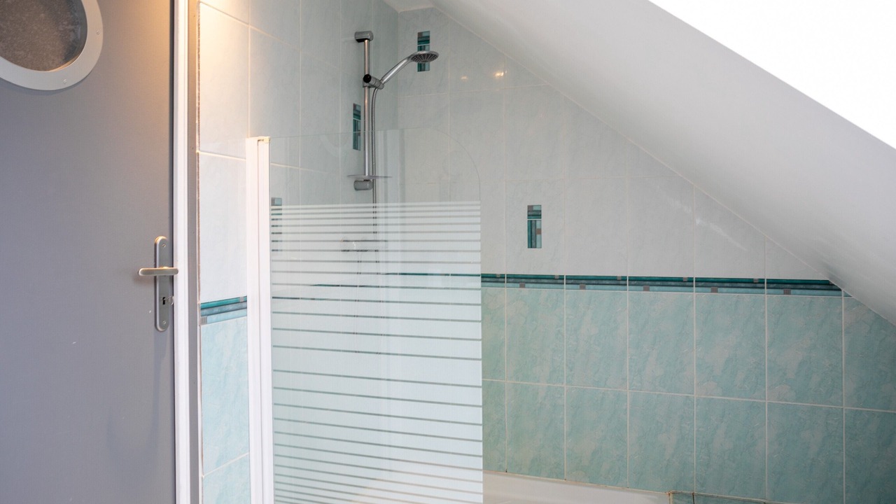Photo of Bathroom in Guimaec