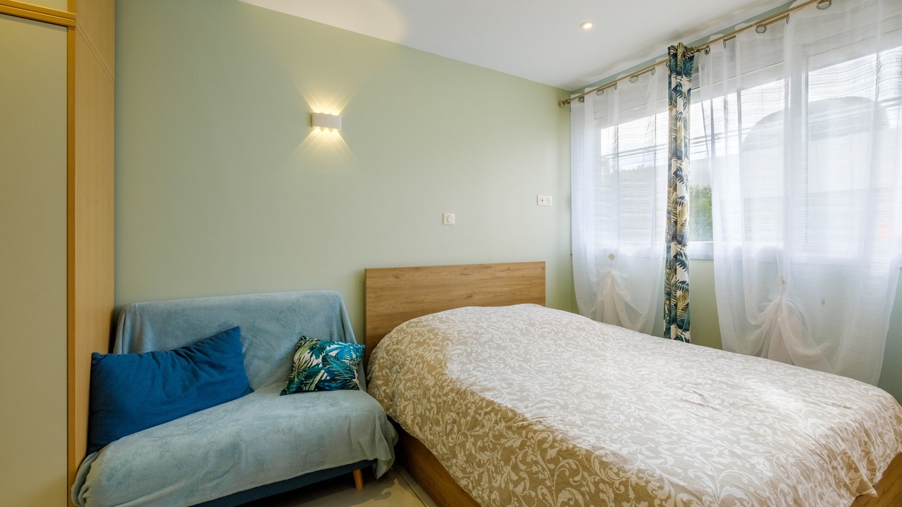 Photo of Bedroom in Villeneuve Loubet Beach