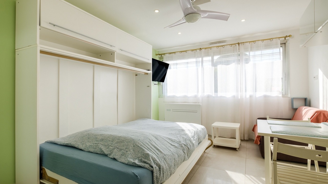 Photo of Bedroom in Villeneuve Loubet Beach