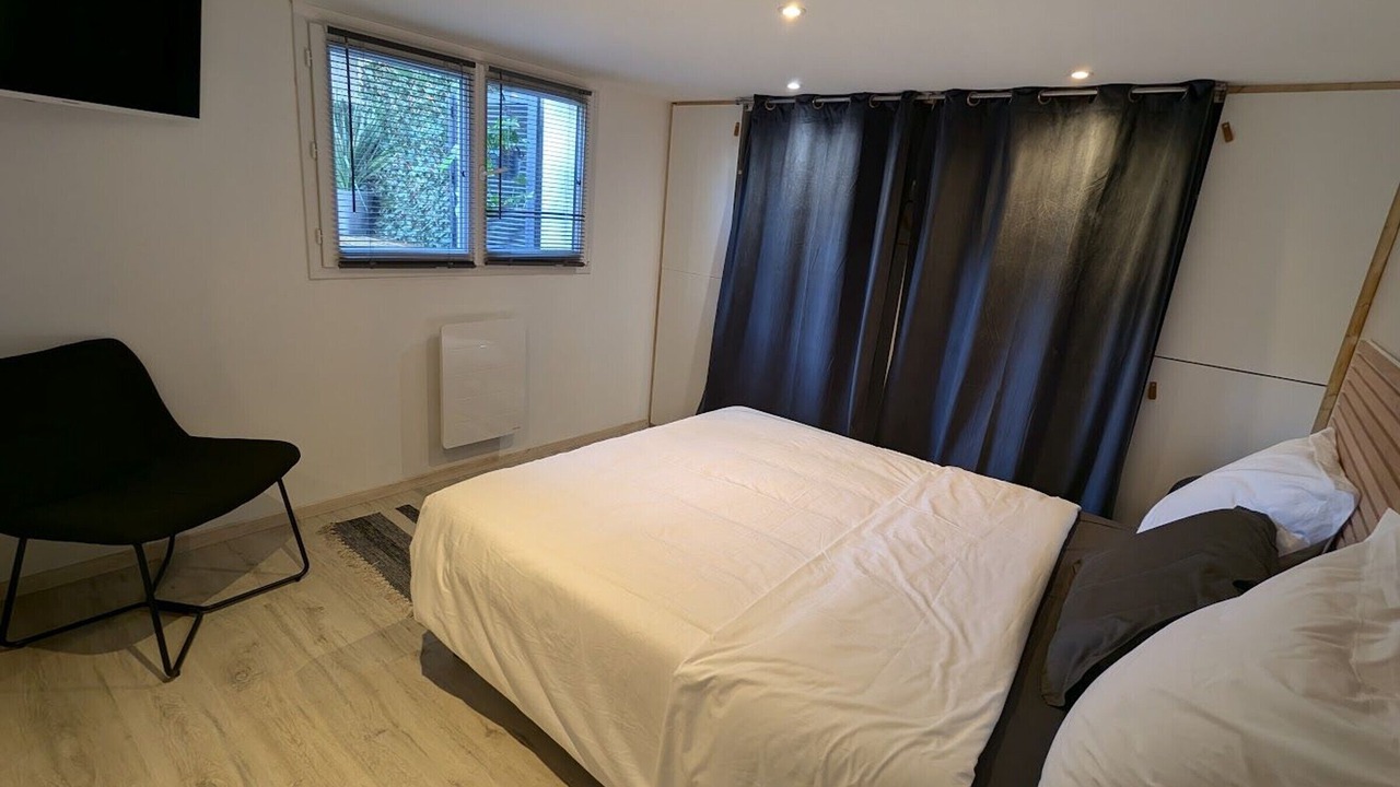 Photo of Bedroom in Dinoze