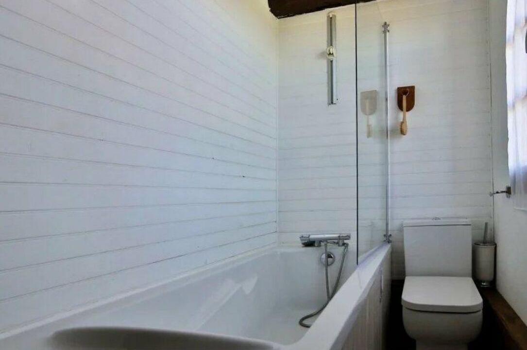 Photo of Bathroom in Troncens