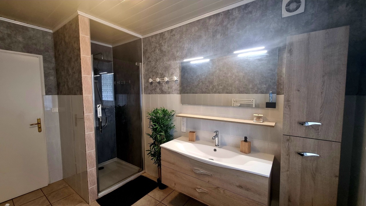 Photo of Bathroom in Grandpre