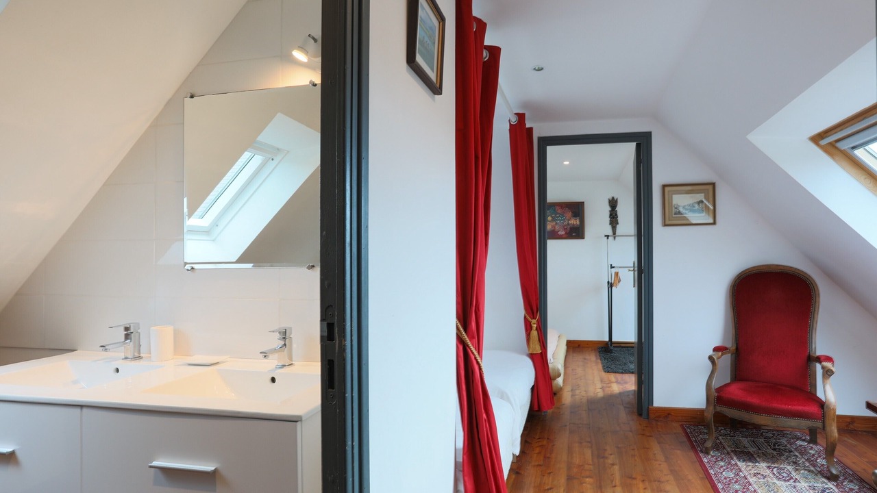 Photo of Bedroom in Plouegat-Moysan