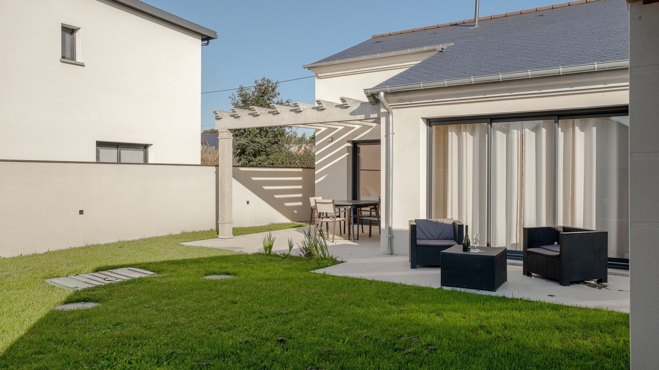 Photo of Outdoor in Trevron