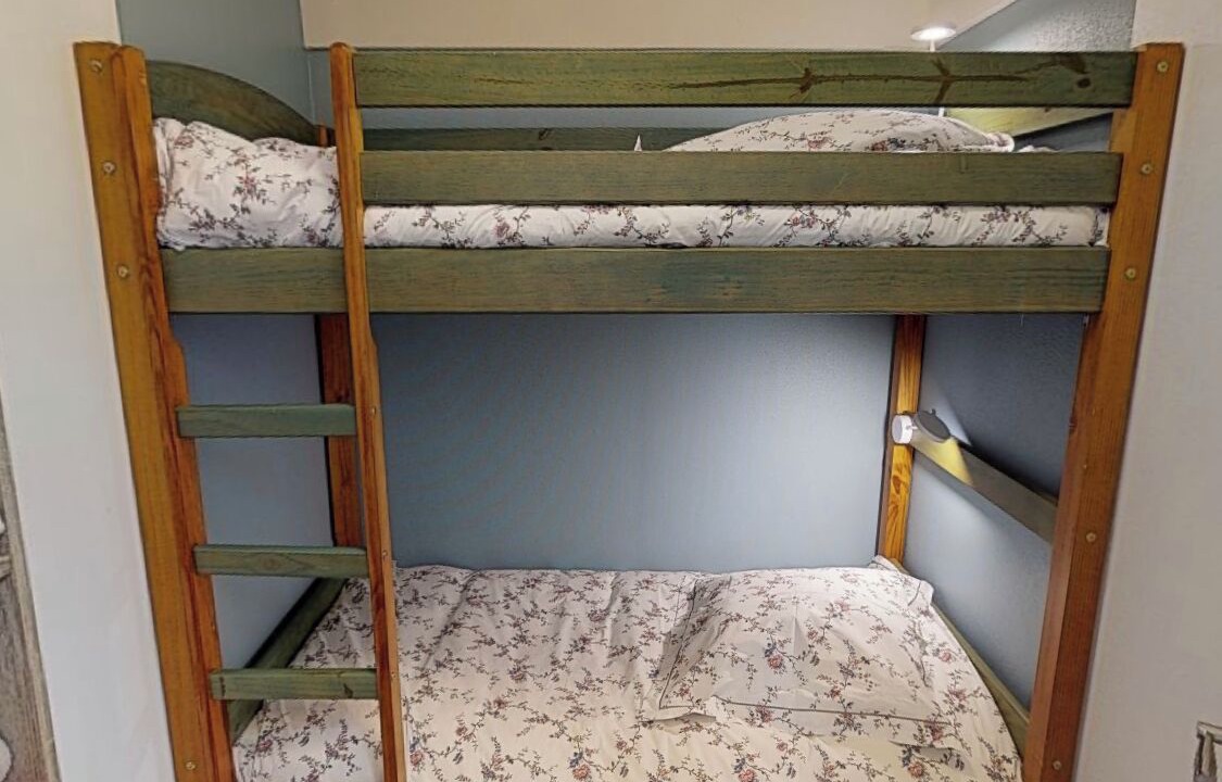 Photo of Bedroom in Saint-Remi