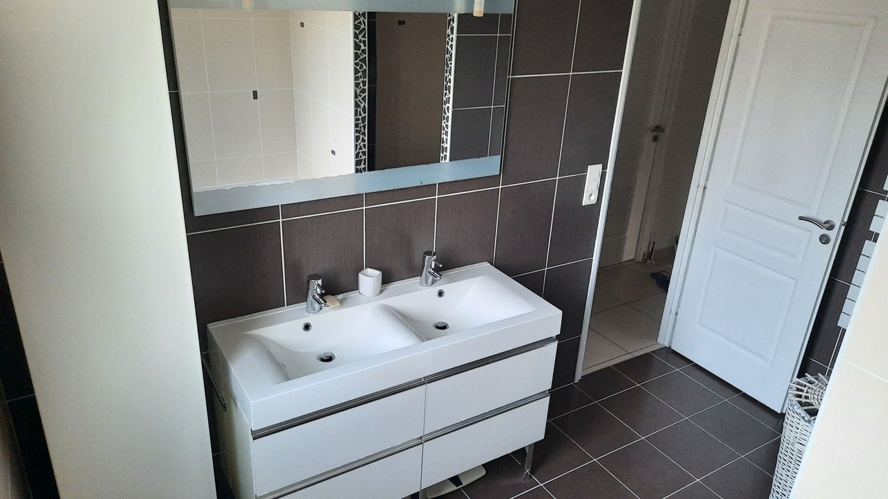 Photo of Bathroom in Poivres