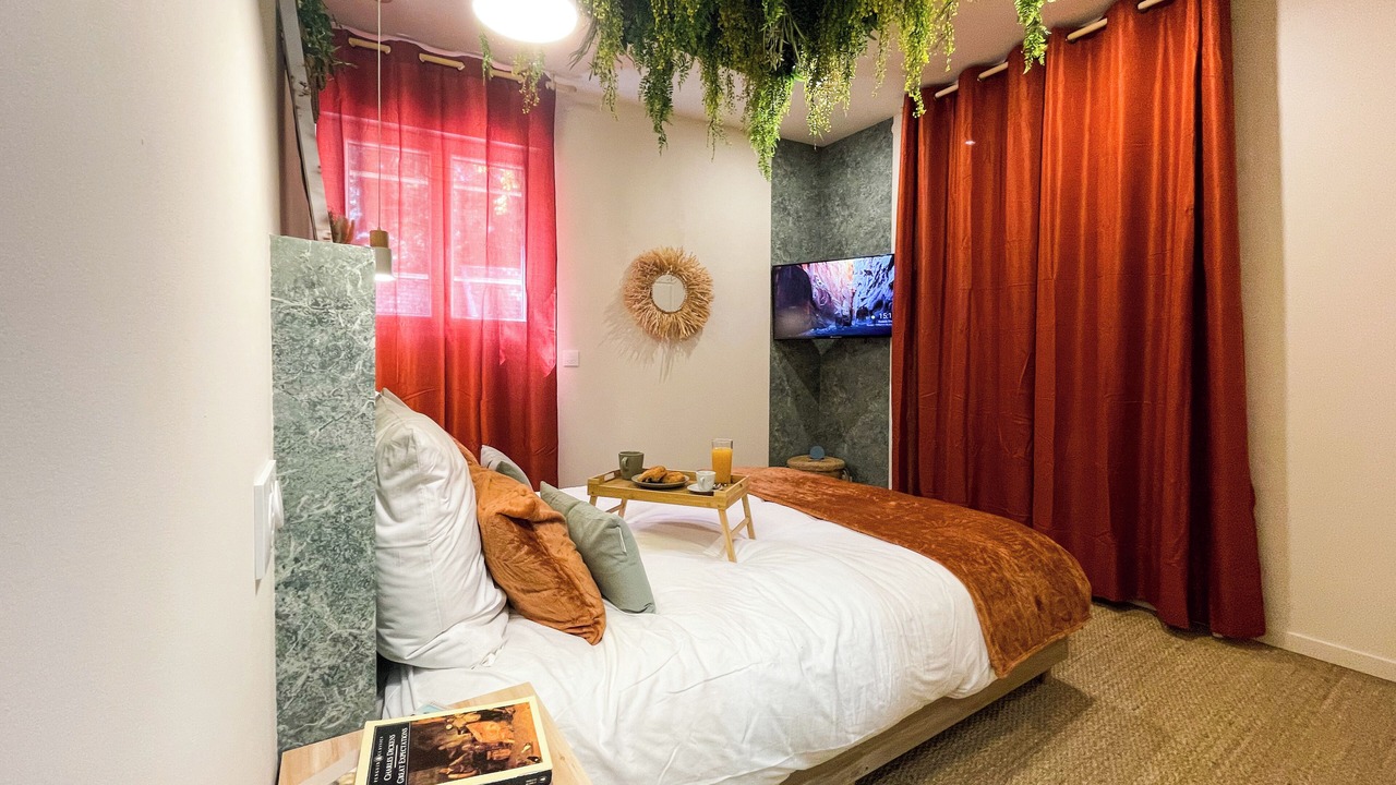 Photo of Bedroom in Troyes