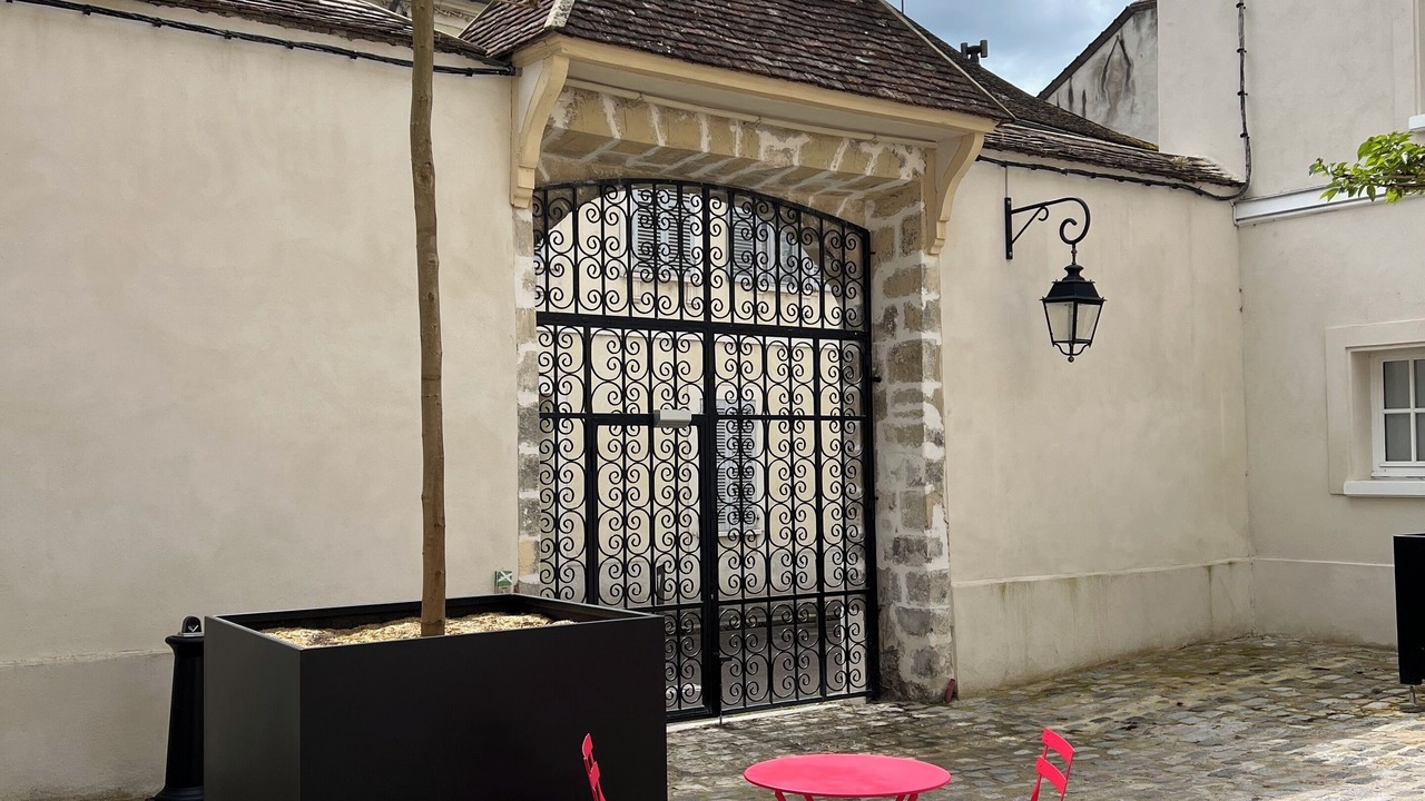 Photo of Outdoor in Sens