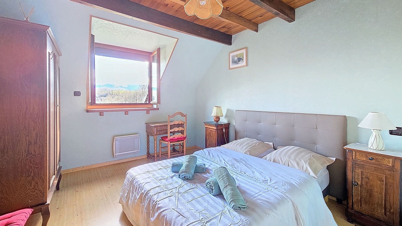 Photo of Bedroom in Pareac
